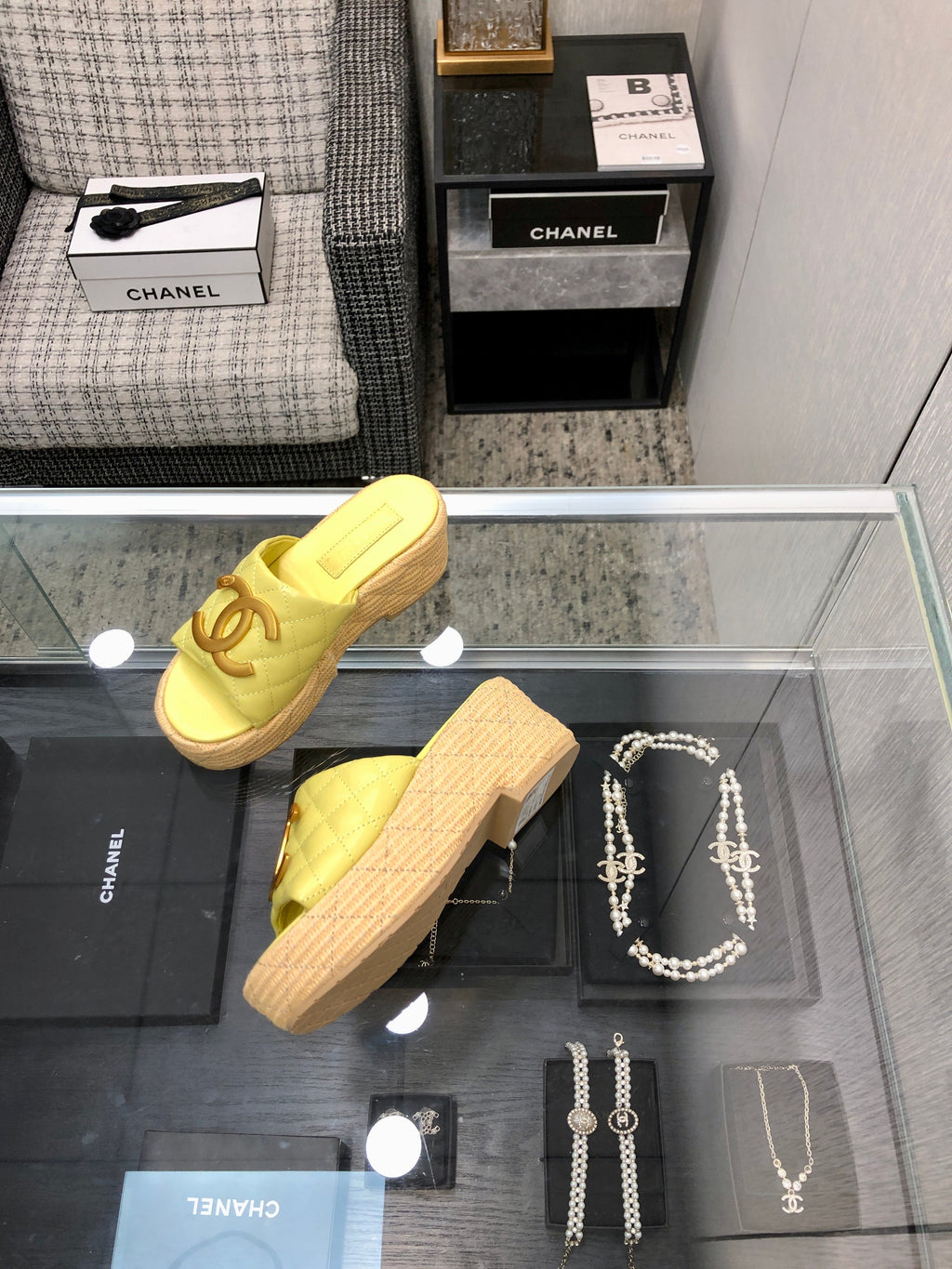 THICK SOLE WEDGE SLIPPERS IN SAND YELLOW LAMBSKIN AND BEIGE RUBBER