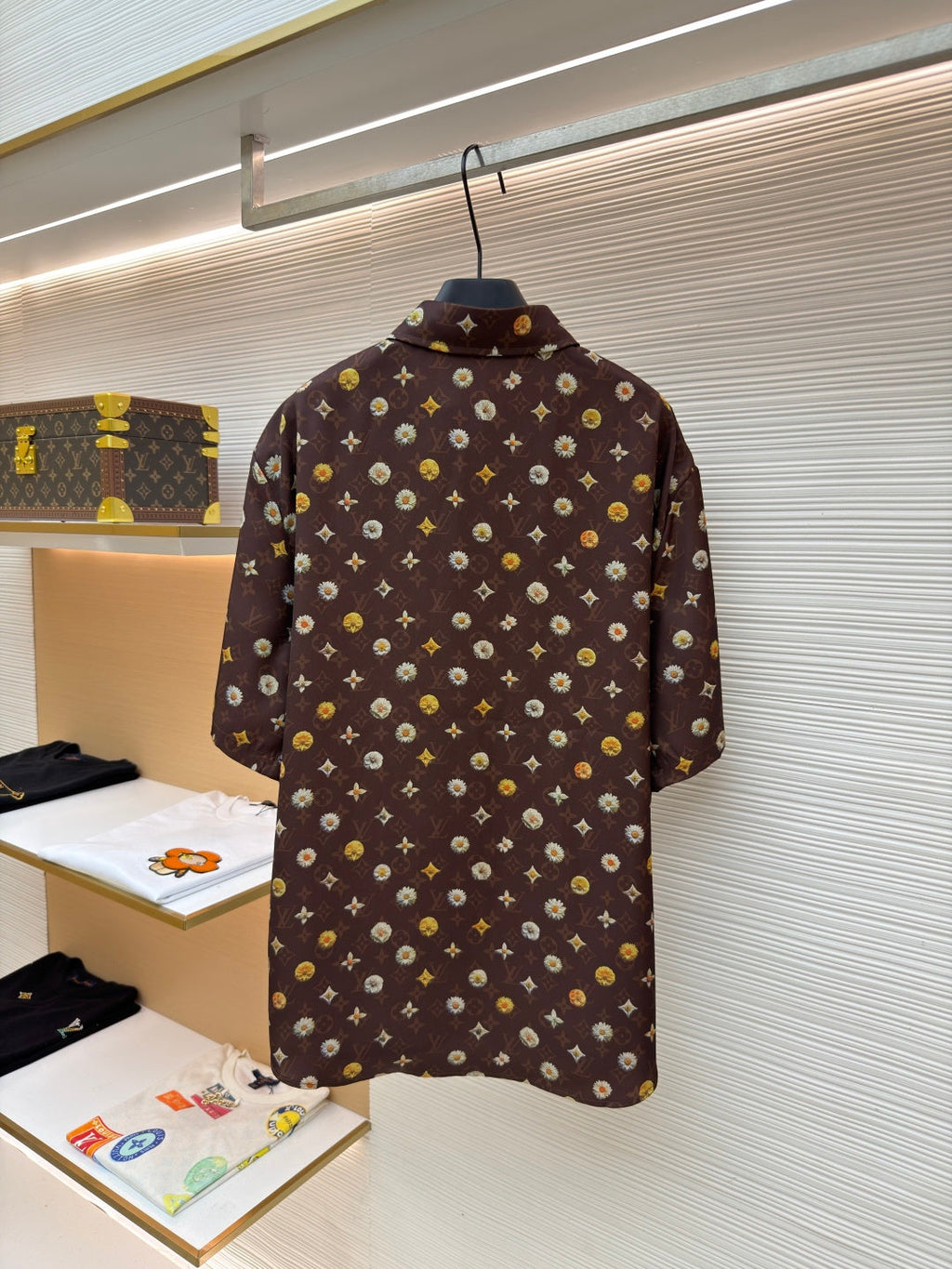 LV 26S SHORT-SLEEVE SHIRT STYLE 225