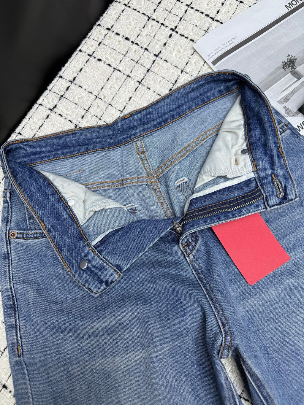 VALENTINO 26S STRAIGHT LEG JEANS 132