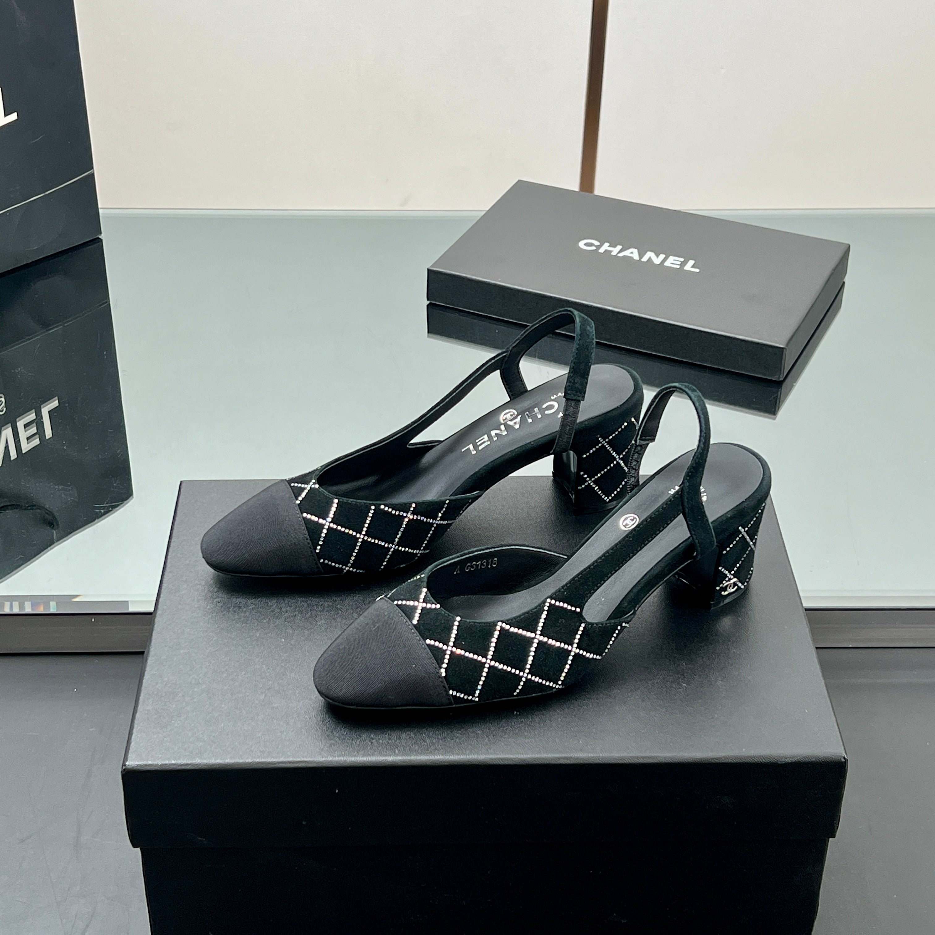 CC SLINGBACK 25S 65 MM IN BLACK SUEDE AND CRYSTALS