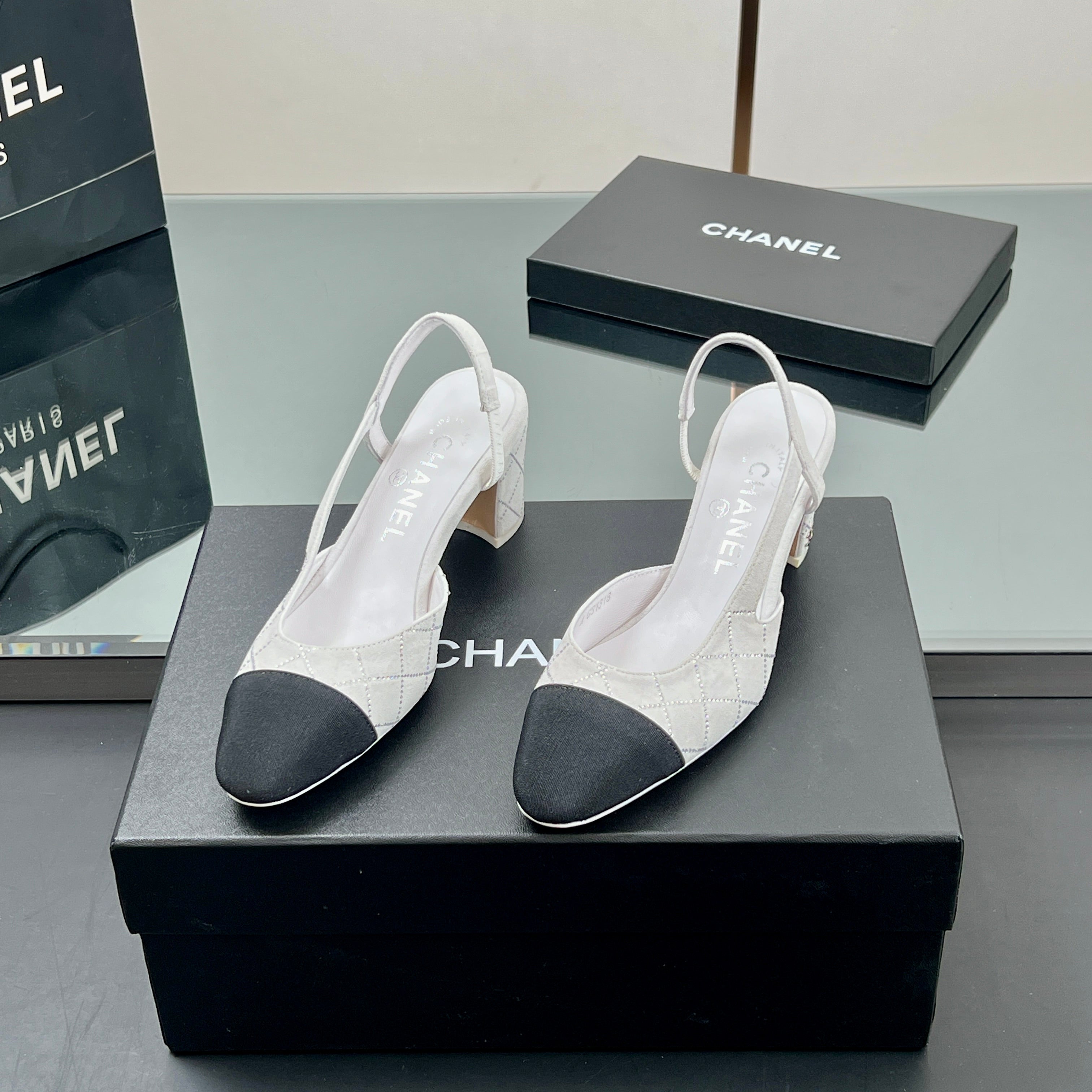CC SLINGBACK 25S 65 MM IN WHITE SUEDE AND CRYSTALS
