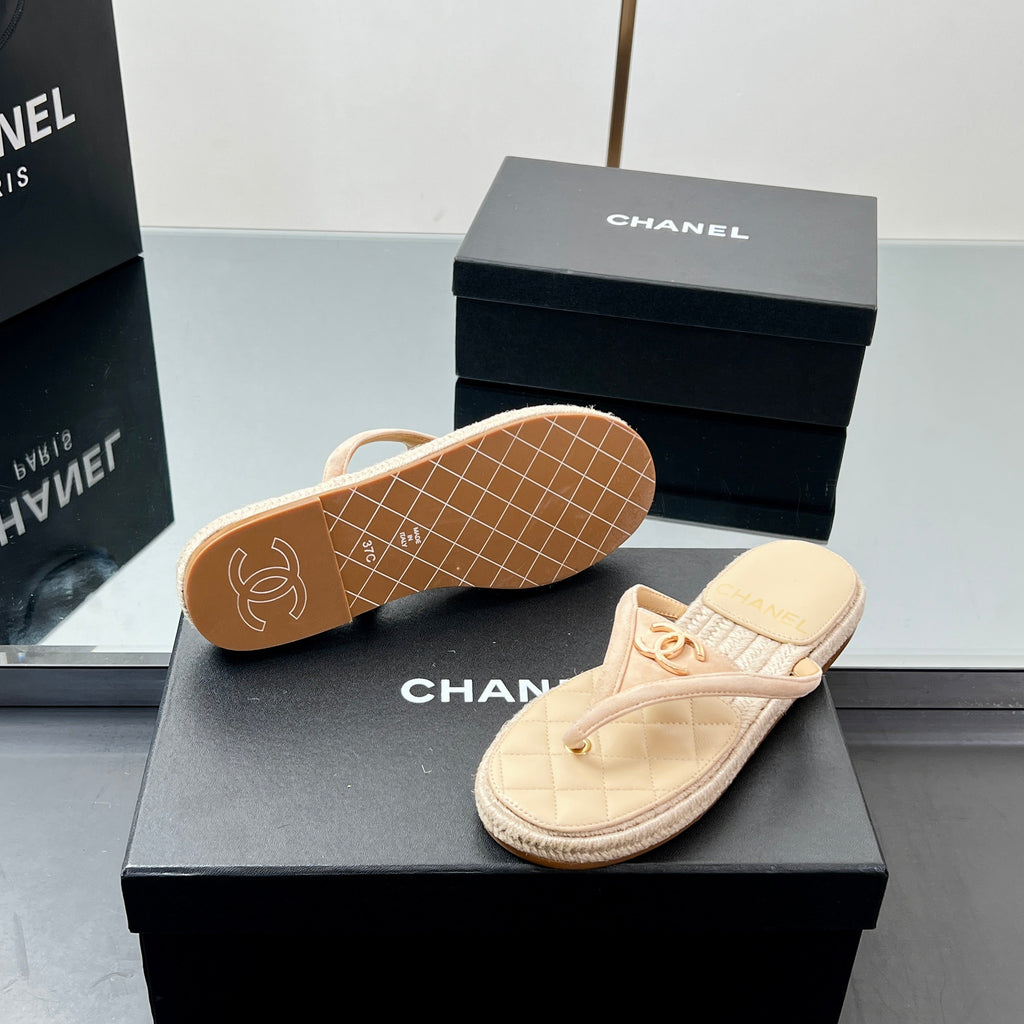 FLIP-FLOPS IN BEIGE LAMBSKIN WITH RAFFIA