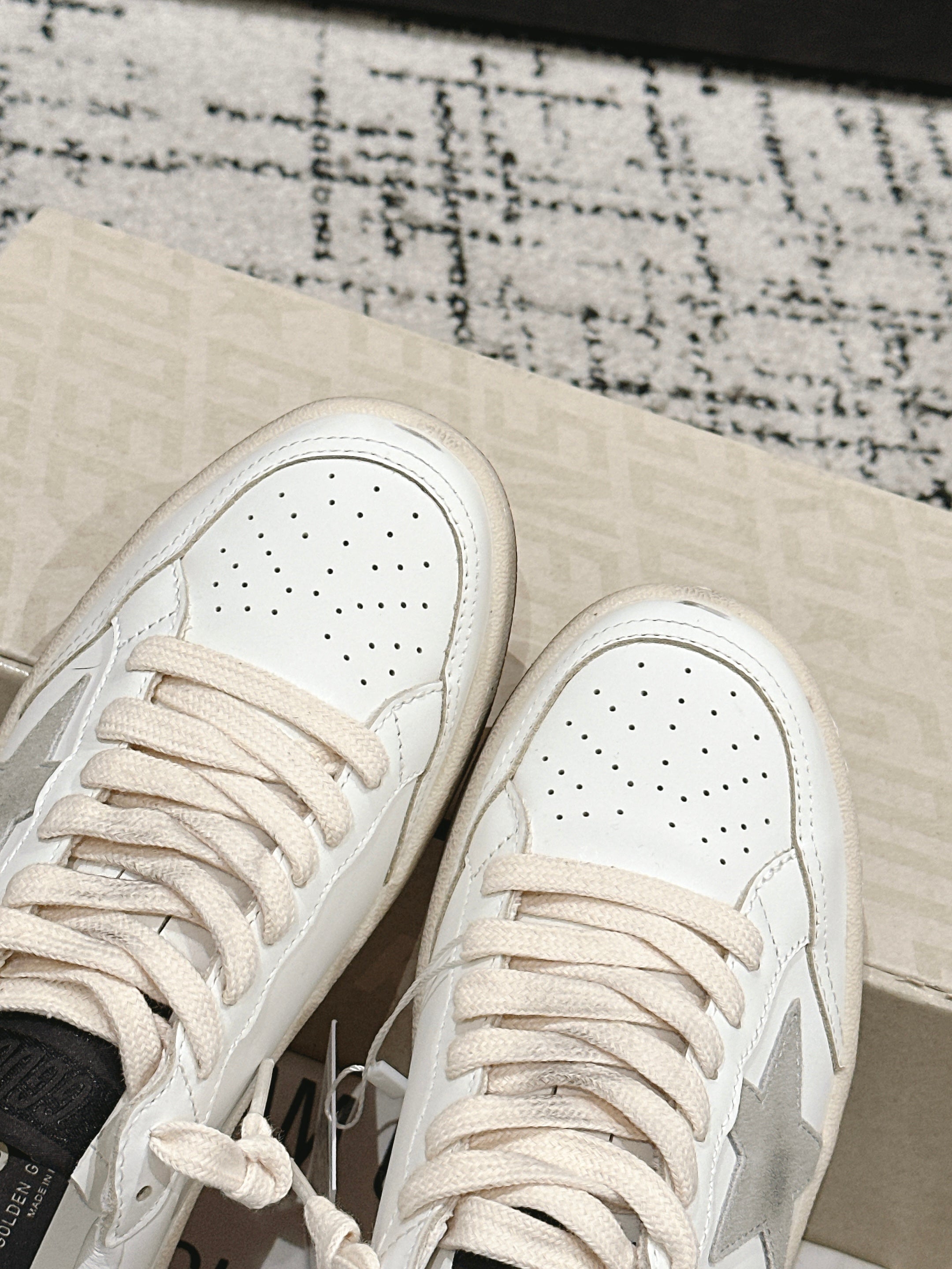 BALL STAR 2 SNEAKERS IN WHITE CALFSKIN GREY SUEDE STAR AND BLACK HEEL TAB