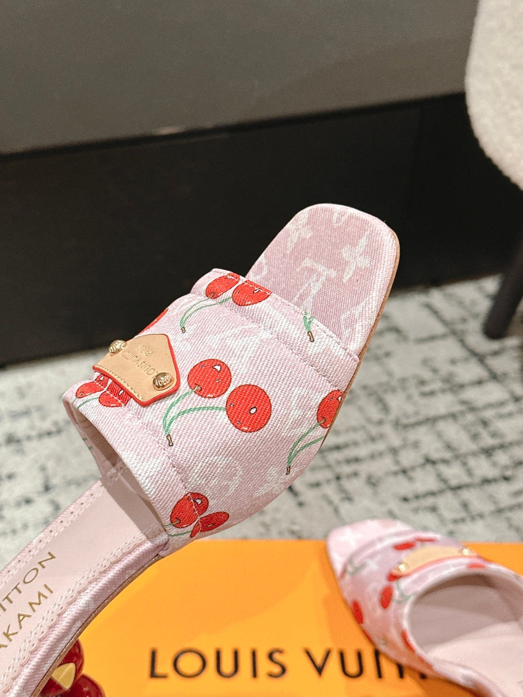 LV CHERRY HIGH HEELS 25S 55 MM IN LIGHT PINK DENIM STYLE 8
