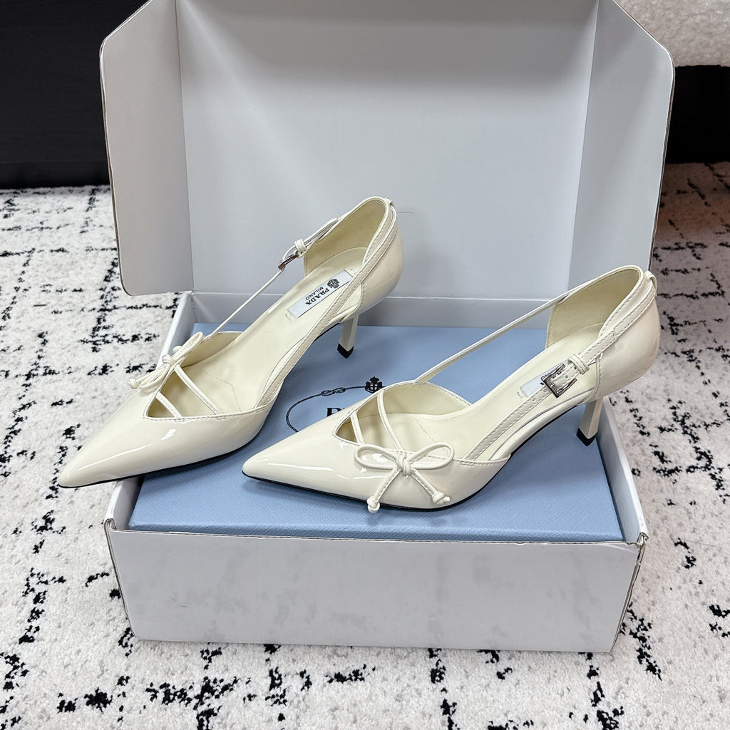 PRADA 26S POINTED-TOE HIGH HEELS 75MM IN IVORY WHITE PATENT CALFSKIN WITH BOW