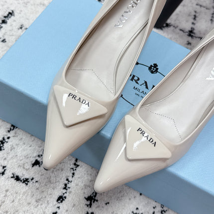 PRADA 26S POINTED-TOE HIGH HEELS 60MM IN CREAM WHITE PATENT CALFSKIN WITH LOGO