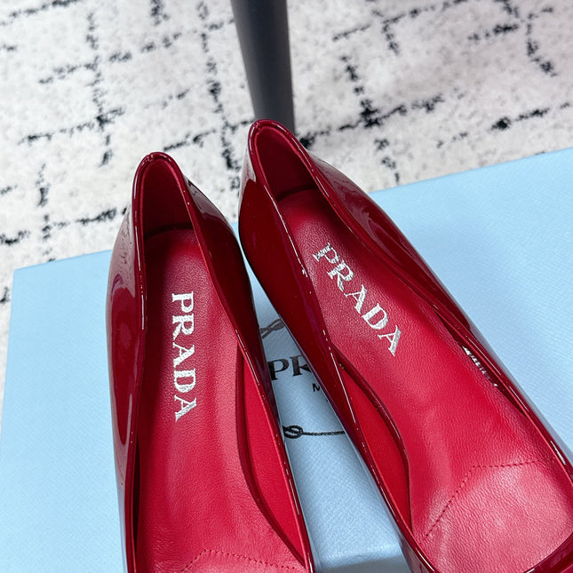 PRADA 26S POINTED-TOE HIGH HEELS 60MM IN DARK RED PATENT CALFSKIN WITH LOGO