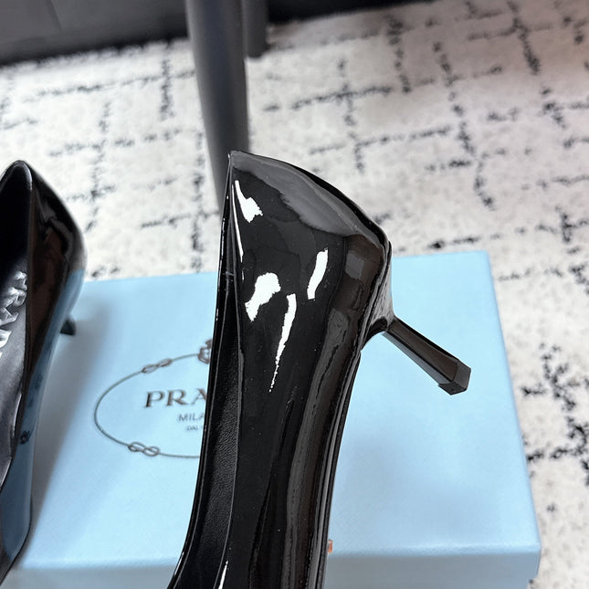 PRADA 26S POINTED-TOE HIGH HEELS 60MM IN BLACK PATENT CALFSKIN WITH LOGO