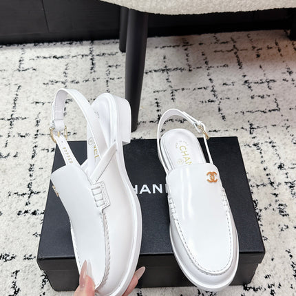 CHANEL 26S SLINGBACK LOAFERS IN WHITE PATENT CALFSKIN WITH CC LOGO