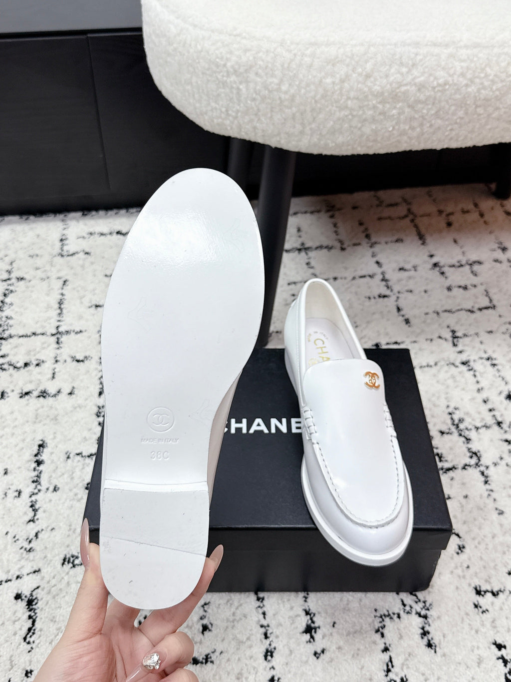 CHANEL 26S LOAFERS IN WHITE SMOOTH CALFSKIN WITH CC LOGO