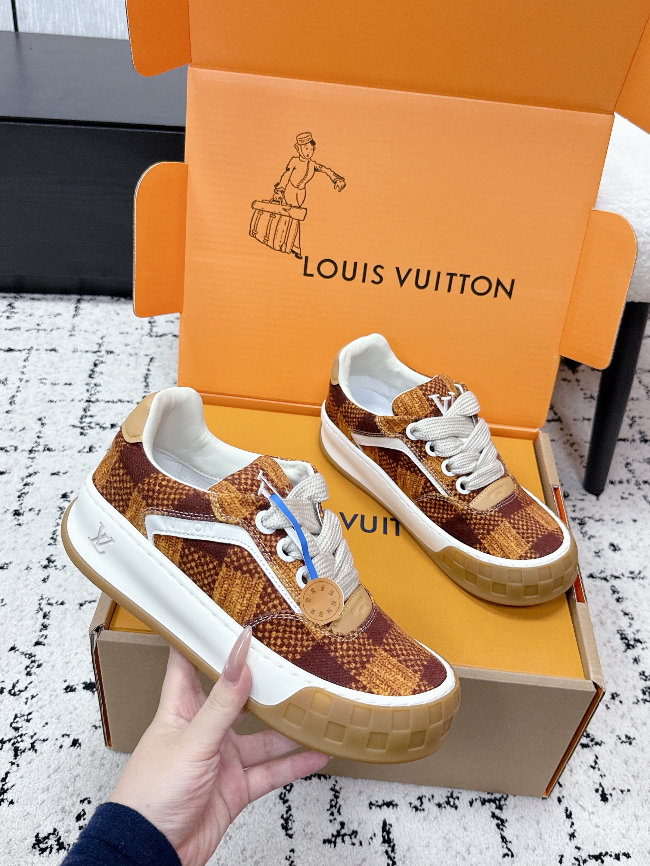 LV 26S TILTED SNEAKERS 40MM IN COGNAC BROWN FABRIC