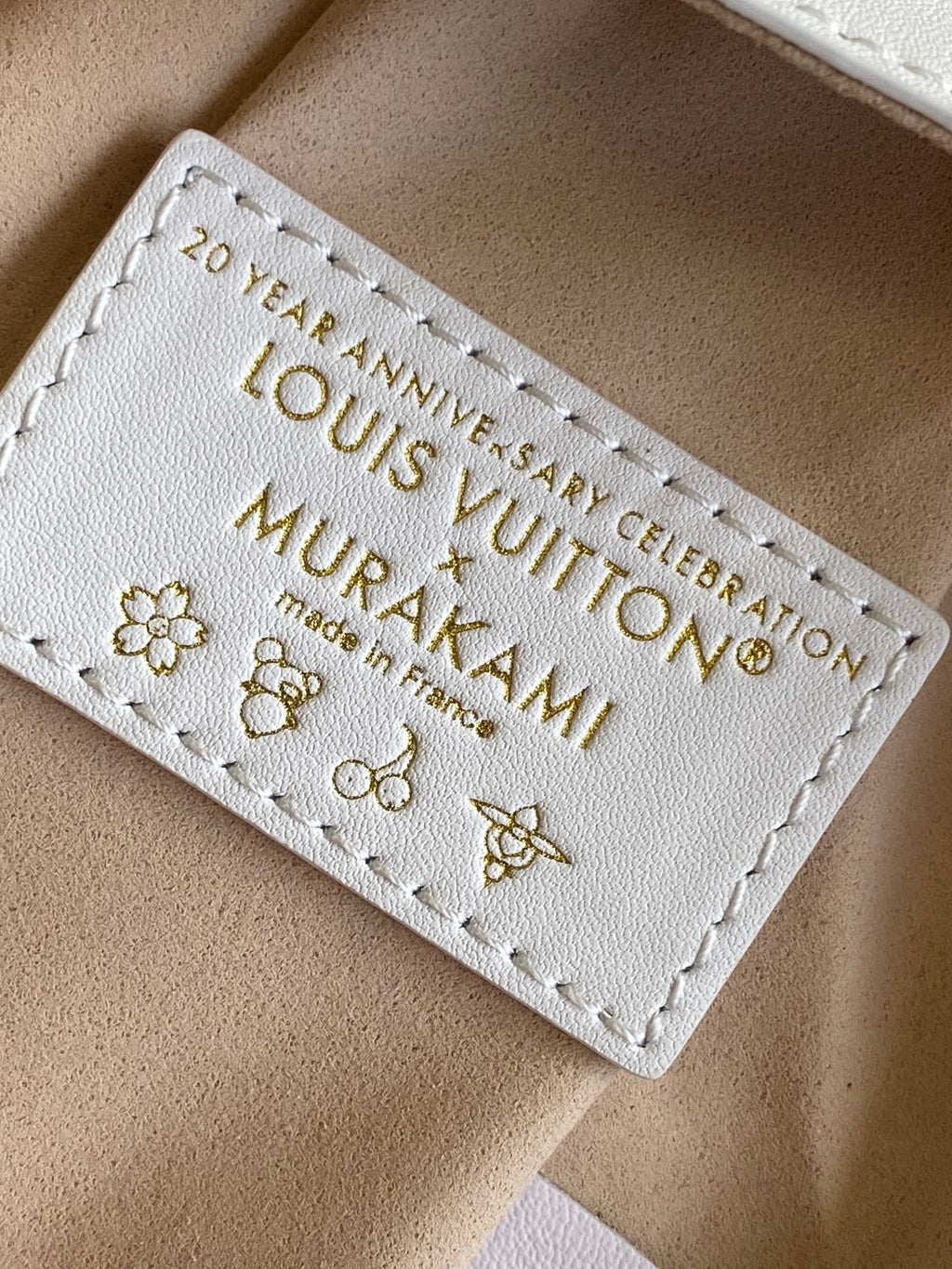 LV 25S SIDE TRUNK MM BAG 23 IN WHITE CALFSKIN GOLD HARDWARE