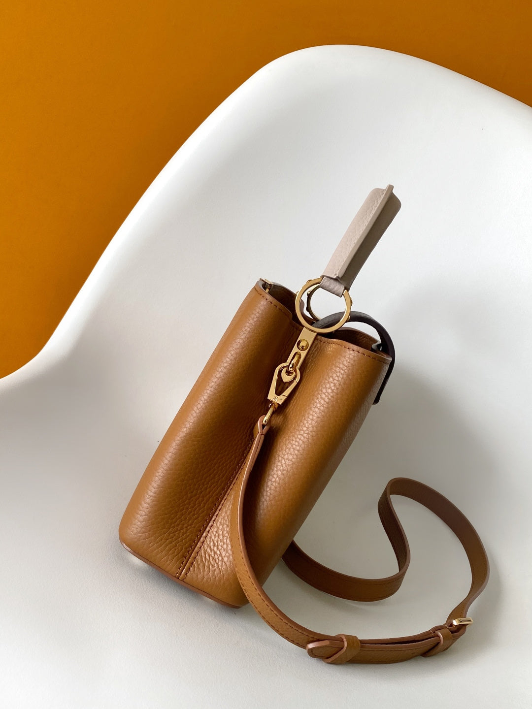 LV 26S CAPUCINES BAG 27 IN BROWN TAURILLON CALFSKIN