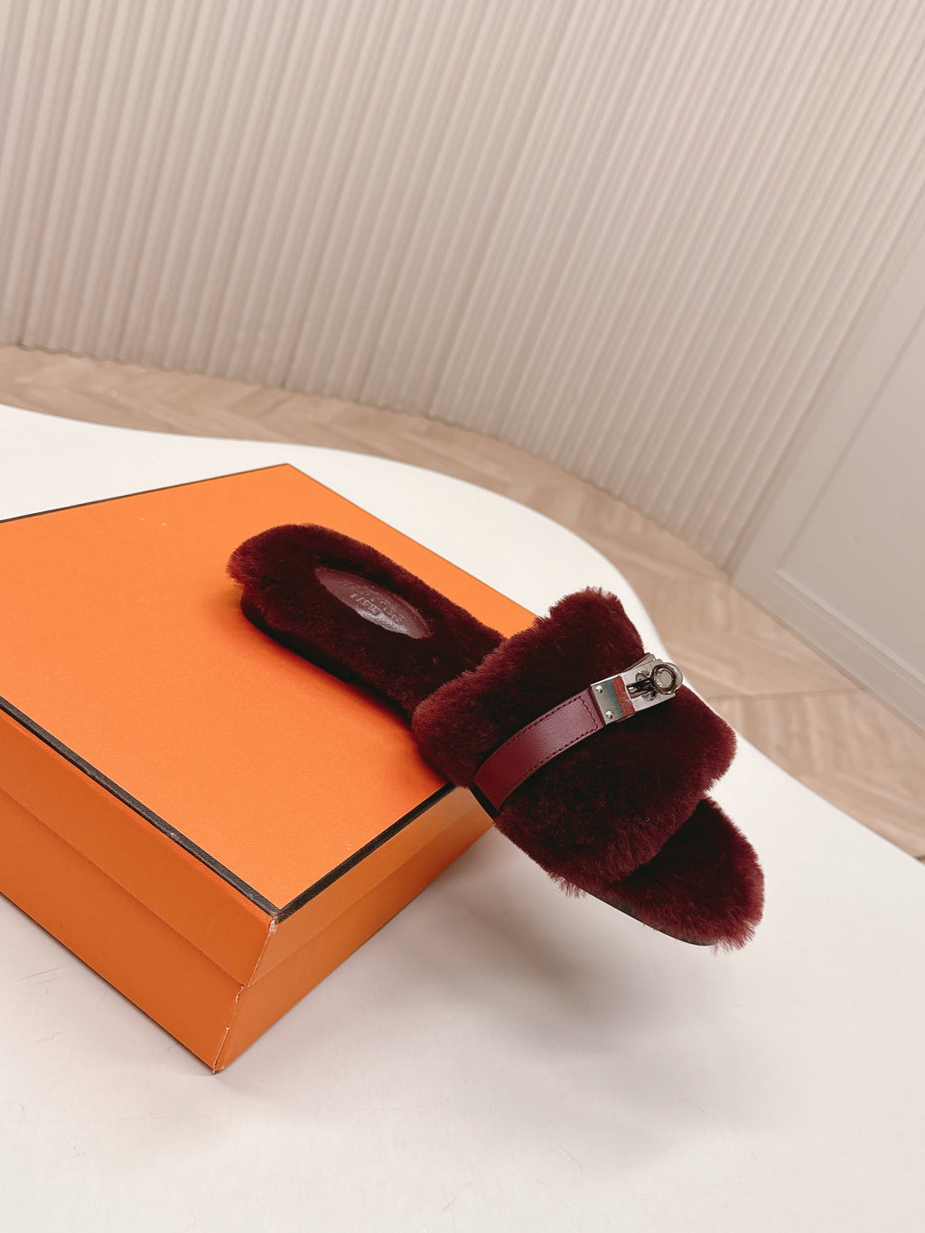 HM 25S ORAN SANDAL IN DARK RED SHEARLING WITH SILVER HARDWARE