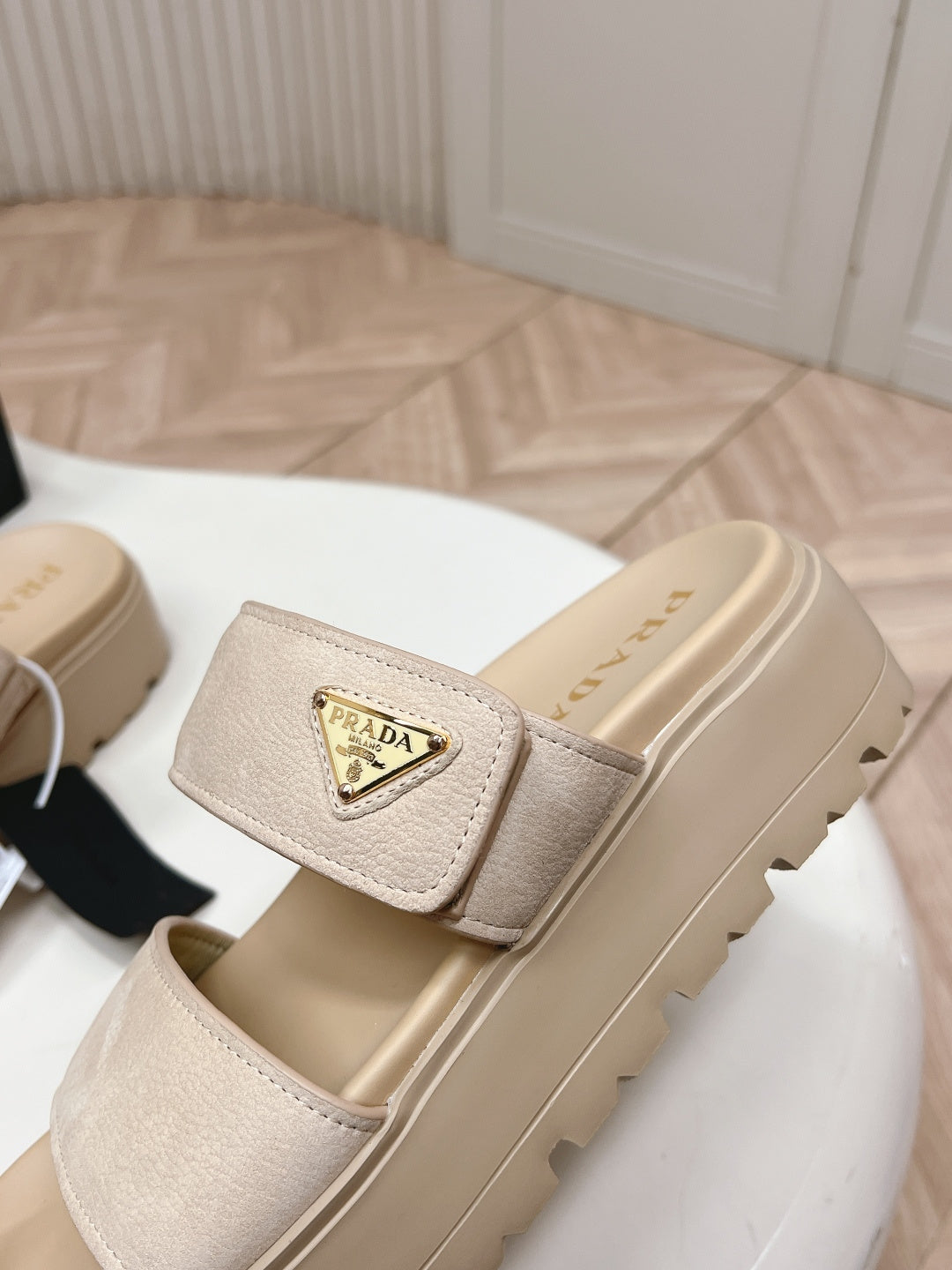 PRADA 26S DOUBLE STRAP PLATFORM SLIDES IN BEIGE CALFSKIN WITH VELCRO