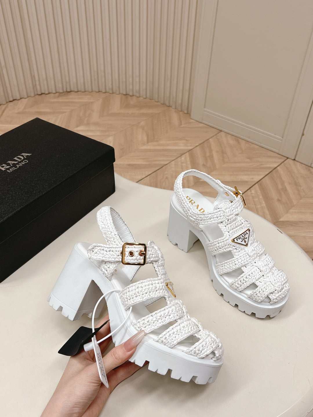 PRADA 26S HEELED FISHERMAN SANDALS IN WHITE RAFFIA AND CALFSKIN