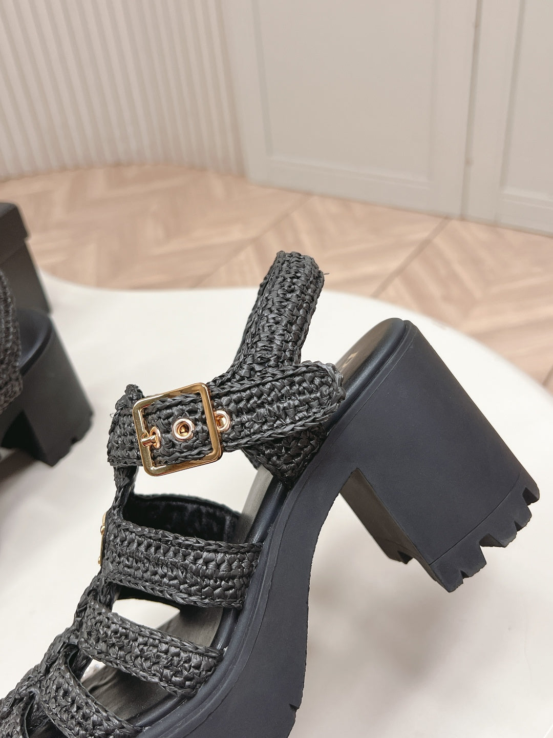 PRADA 26S HEELED FISHERMAN SANDALS IN BLACK RAFFIA AND CALFSKIN