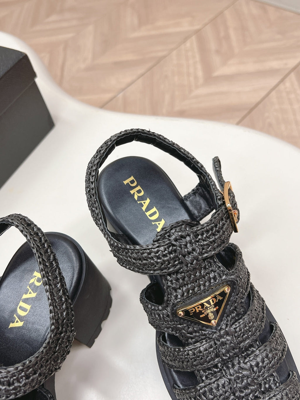 PRADA 26S HEELED FISHERMAN SANDALS IN BLACK RAFFIA AND CALFSKIN