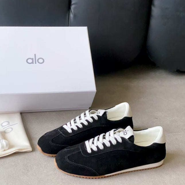 ALO 25S SUNSET SNEAKER IN BLACK SUEDE