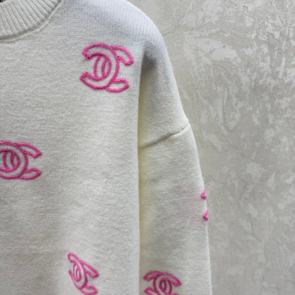 CHANEL 25S LONG-SLEEVE ROUND-NECK SWEATER 526