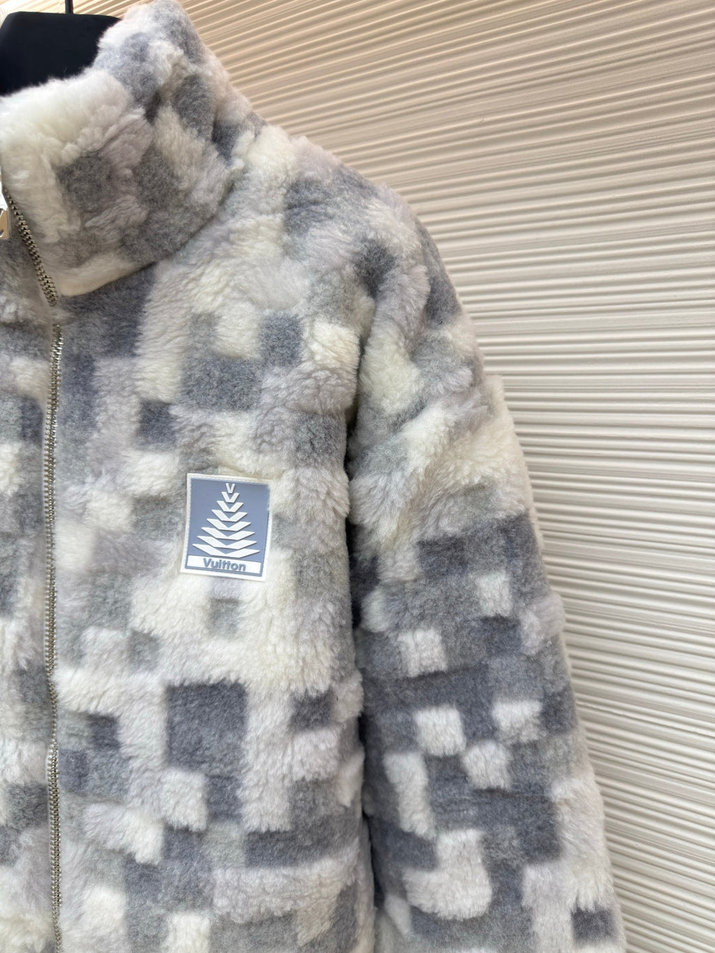 LV 25S CASHMERE COAT 589440