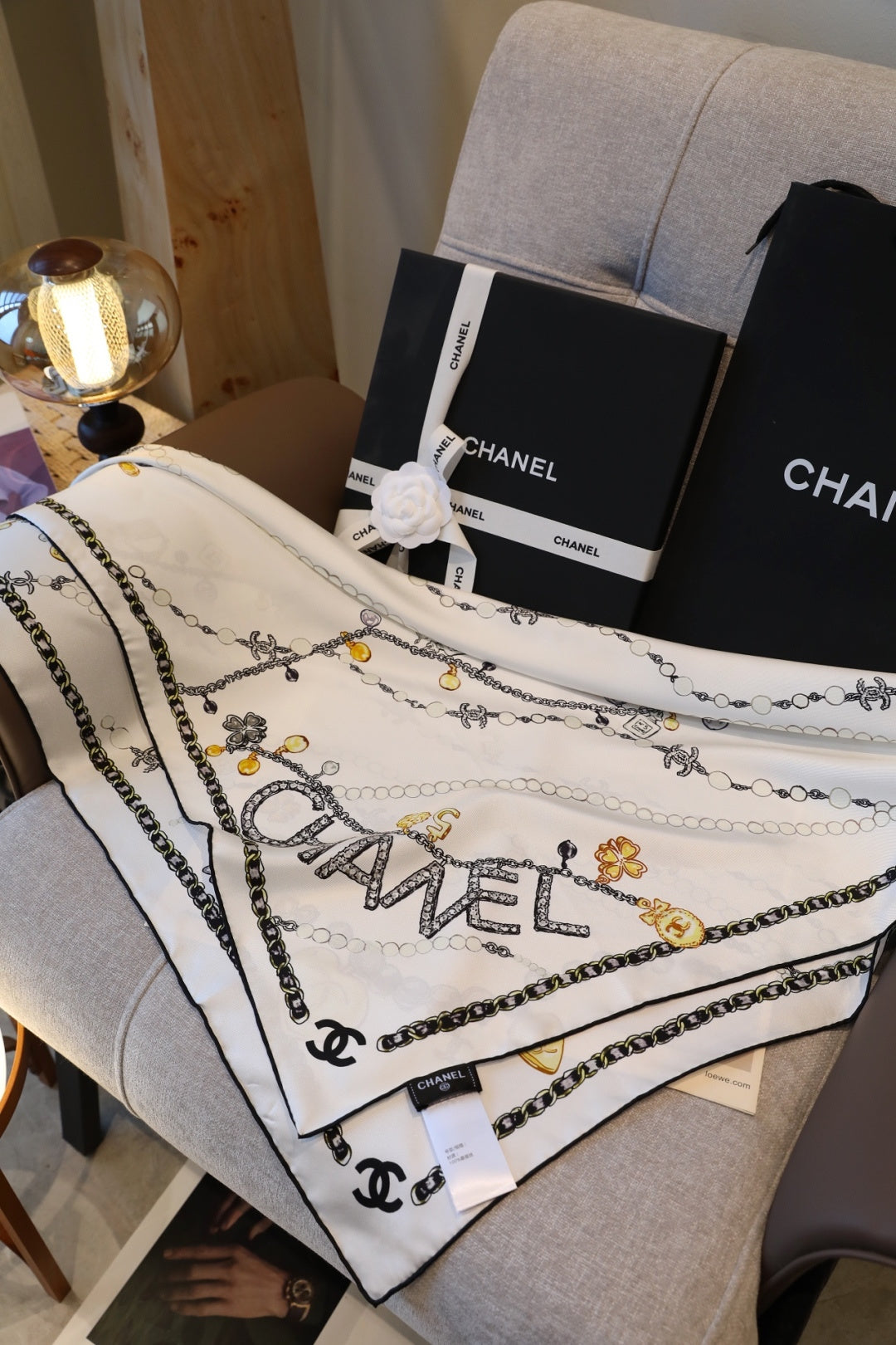 CHANEL 26S SCARF 90 IN SILK 311796
