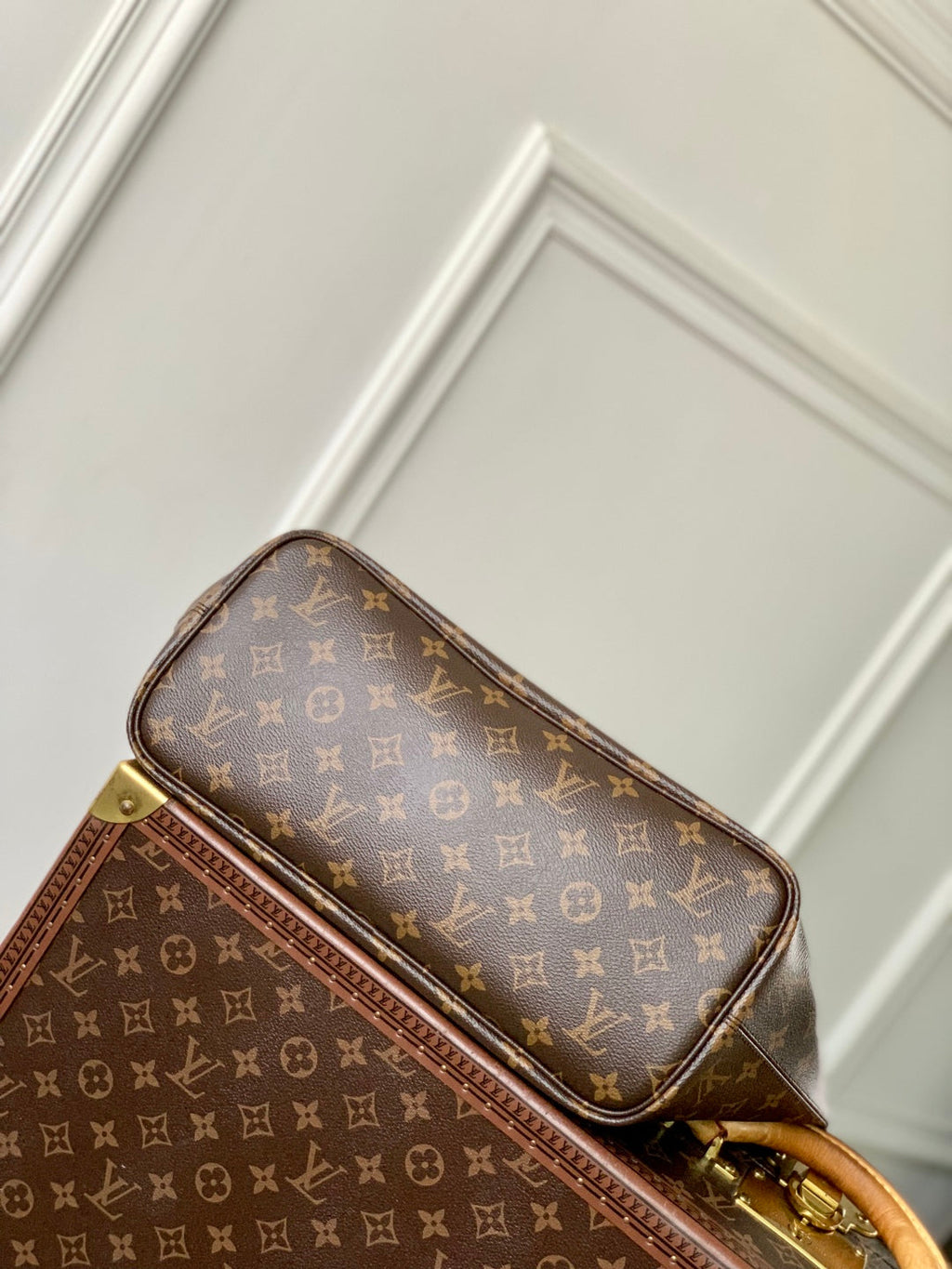 NEVERFULL BANDOULIÈRE INSIDE OUT BB 31 IN BROWN MONOGRAM CANVAS AND BLACK CALFSKIN