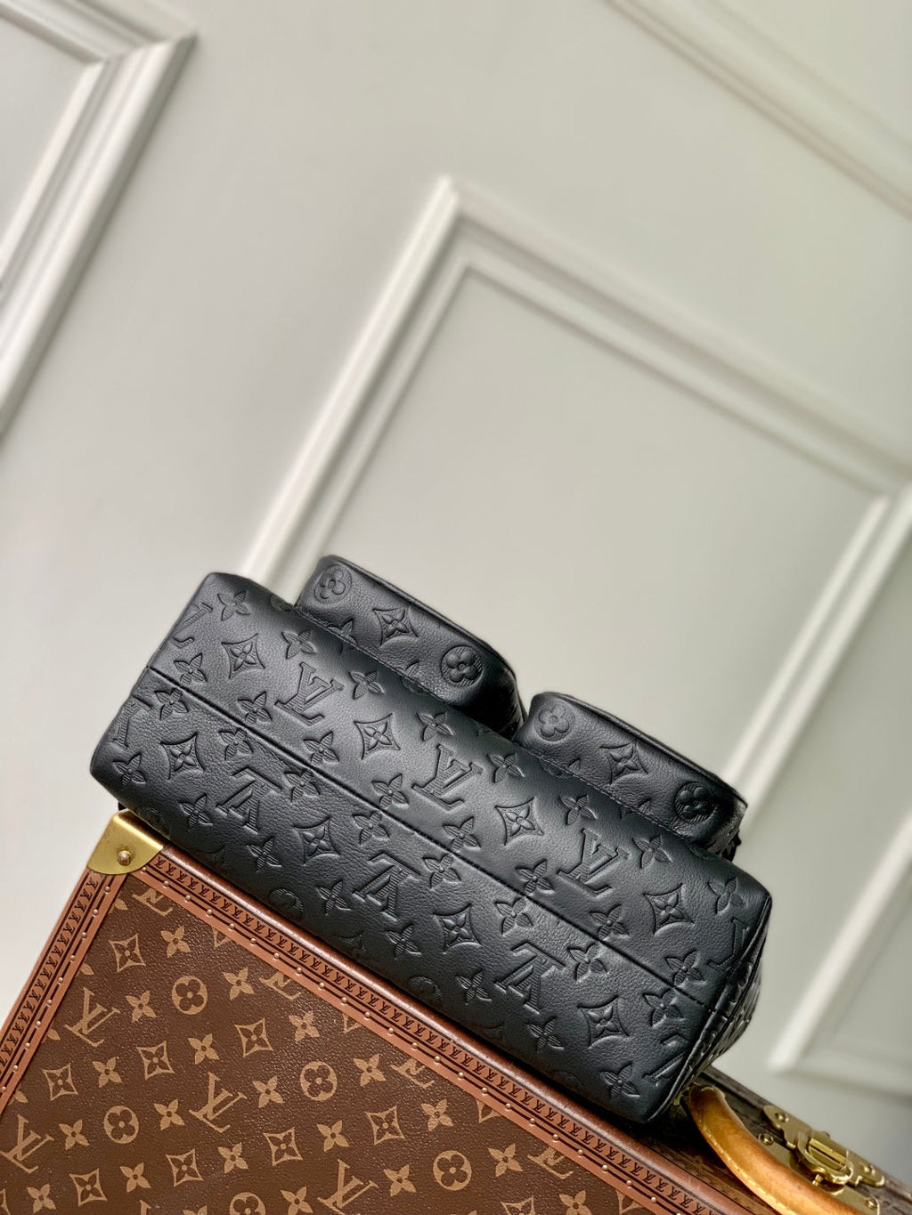 HOBO CARGO 35 IN BLACK MONOGRAM SHADOW CALFSKIN
