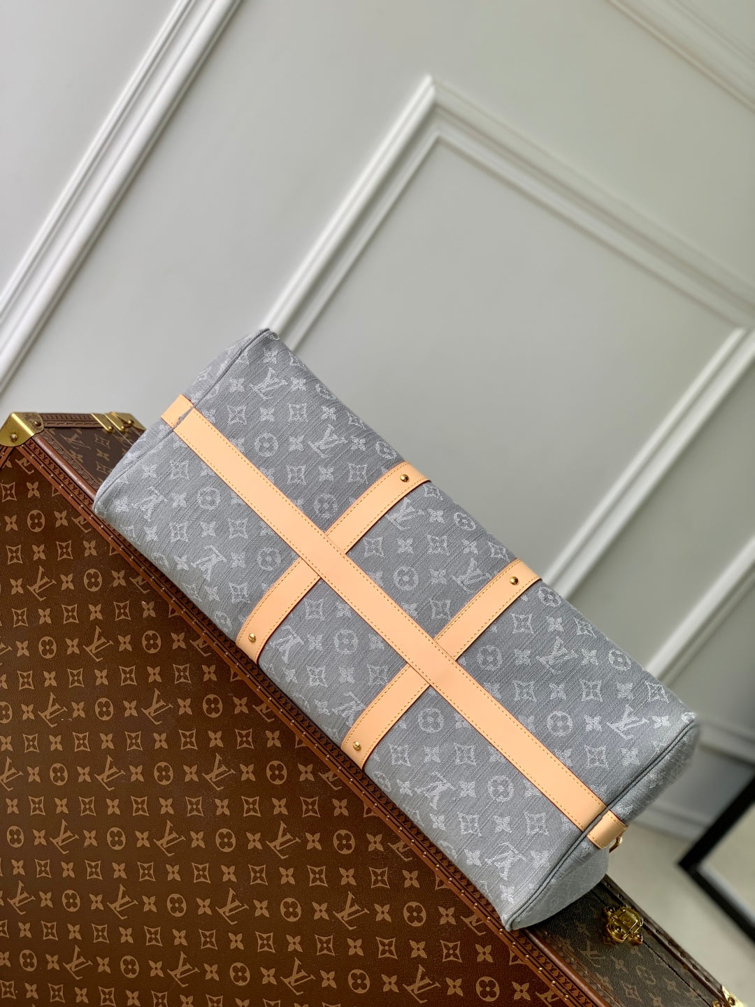 KEEPALL BANDOULIÈRE 45 IN GREY MONOGRAM DENIM LIGHT BROWN CALFSKIN