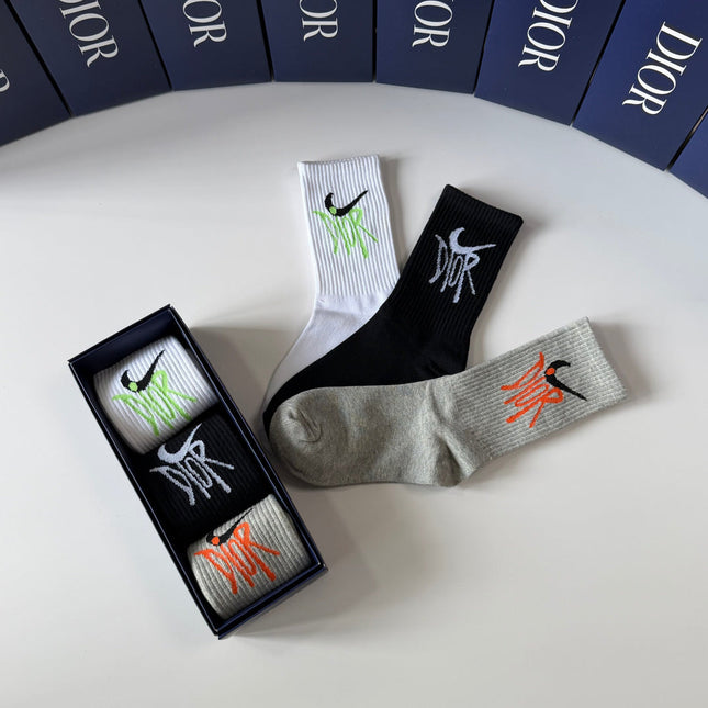 DIOR 26S CREW SOCKS 370244 (1 BOX)