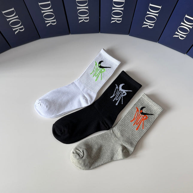 DIOR 26S CREW SOCKS 370244 (1 BOX)