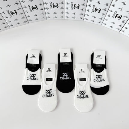 CHANEL 26S NO-SHOW SOCKS 402505 (1 BOX)