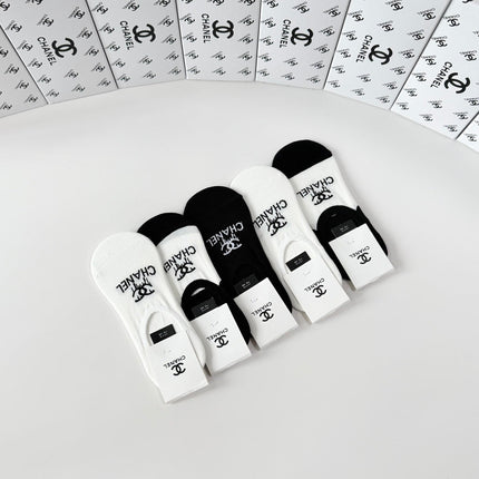 CHANEL 26S NO-SHOW SOCKS 402505 (1 BOX)