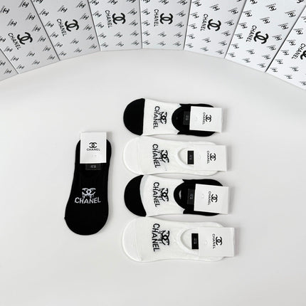CHANEL 26S NO-SHOW SOCKS 402505 (1 BOX)
