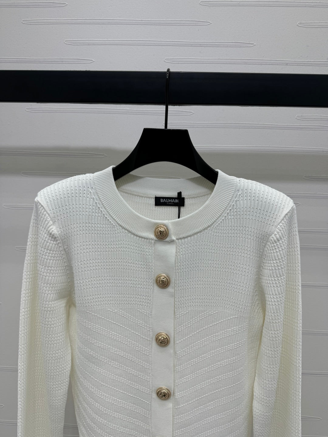 BALMAIN 25S KNITTED ROUND NECK LONG SLEEVE CARDIGAN 264243