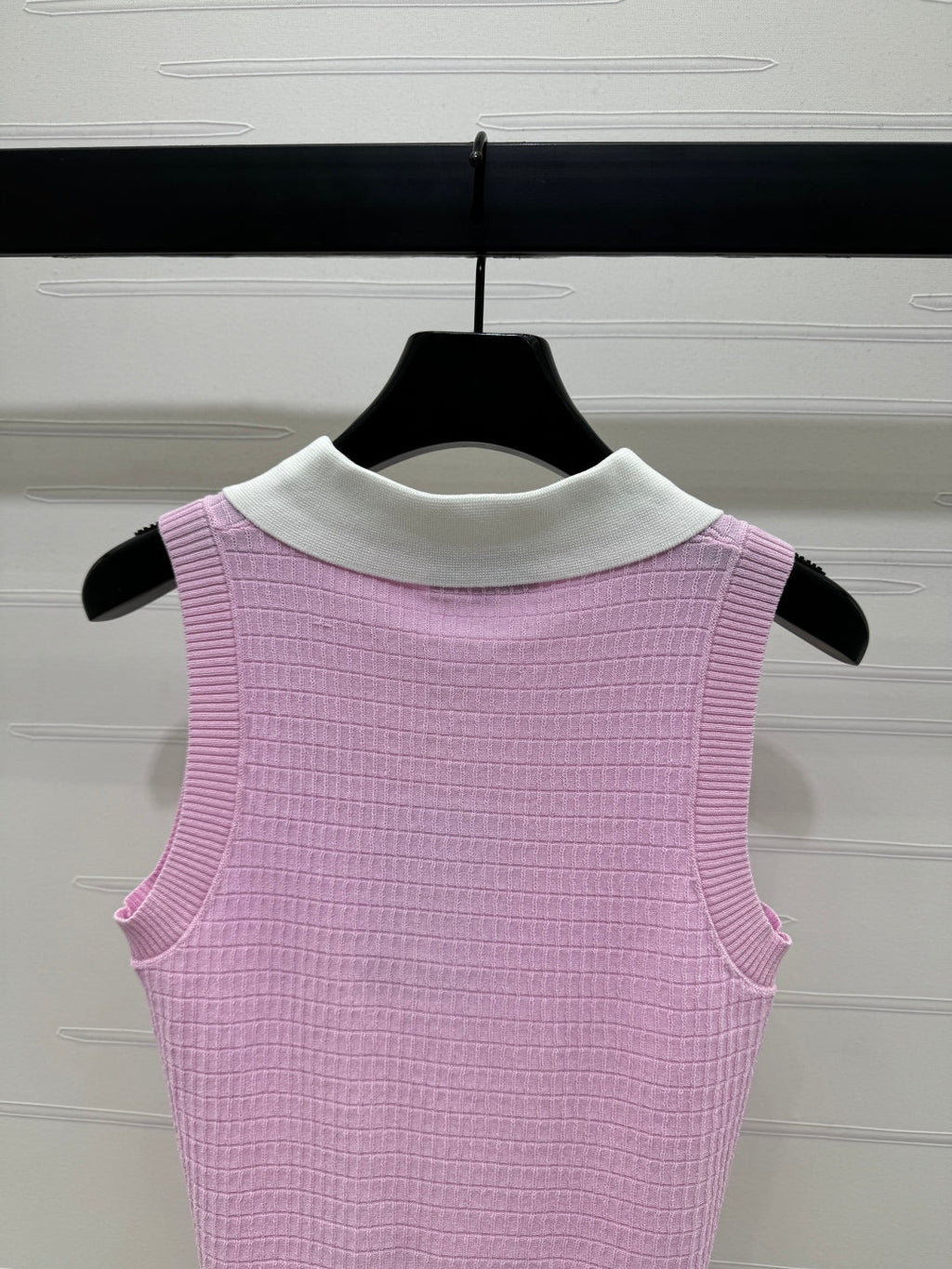 CHANEL 25S DOUBLE C LOGO KNIT COLLAR VEST 264071