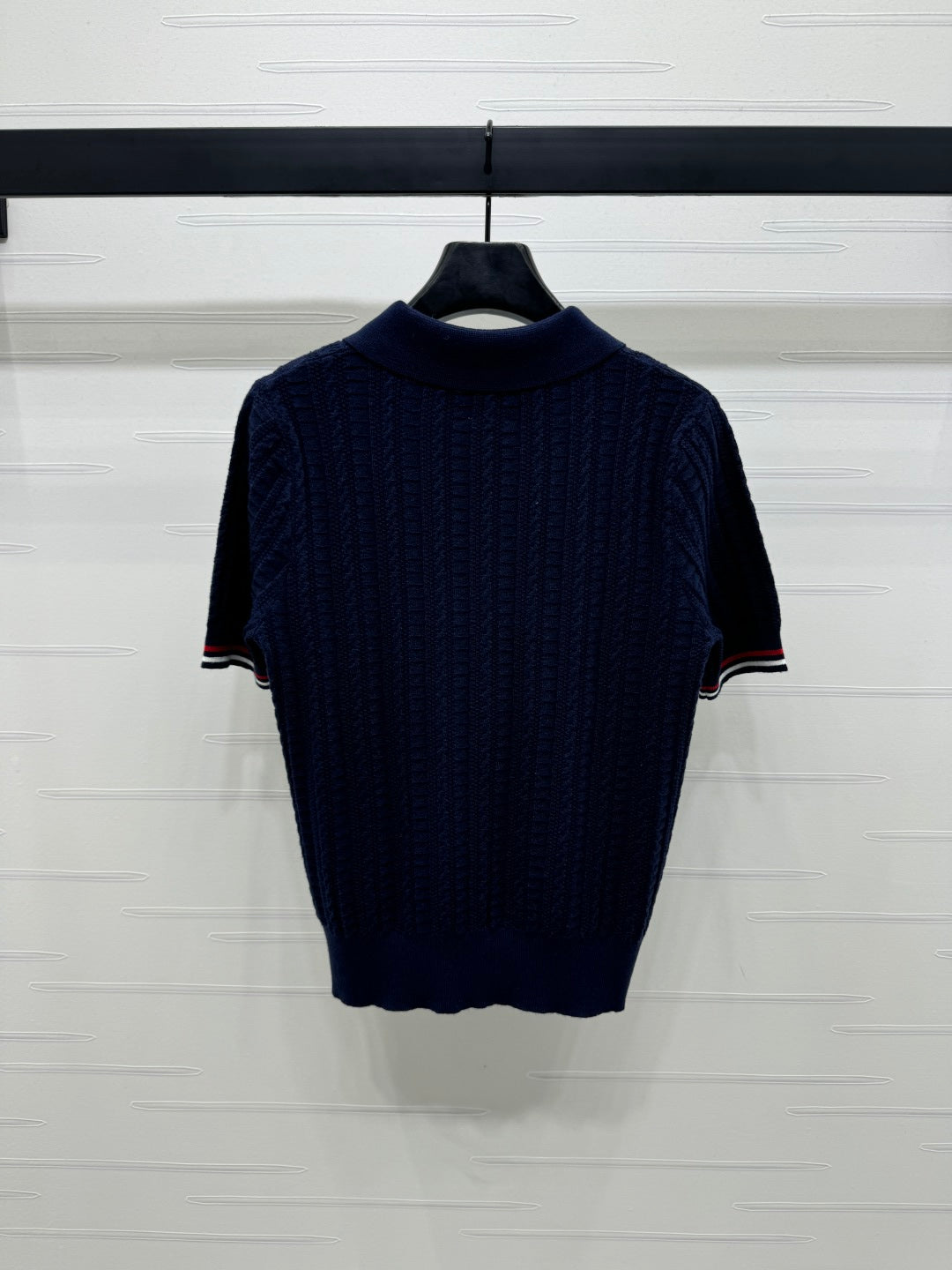 THOM SHORT-SLEEVE KNIT TOP WITH EMBROIDERED DOG MOTIF 274873