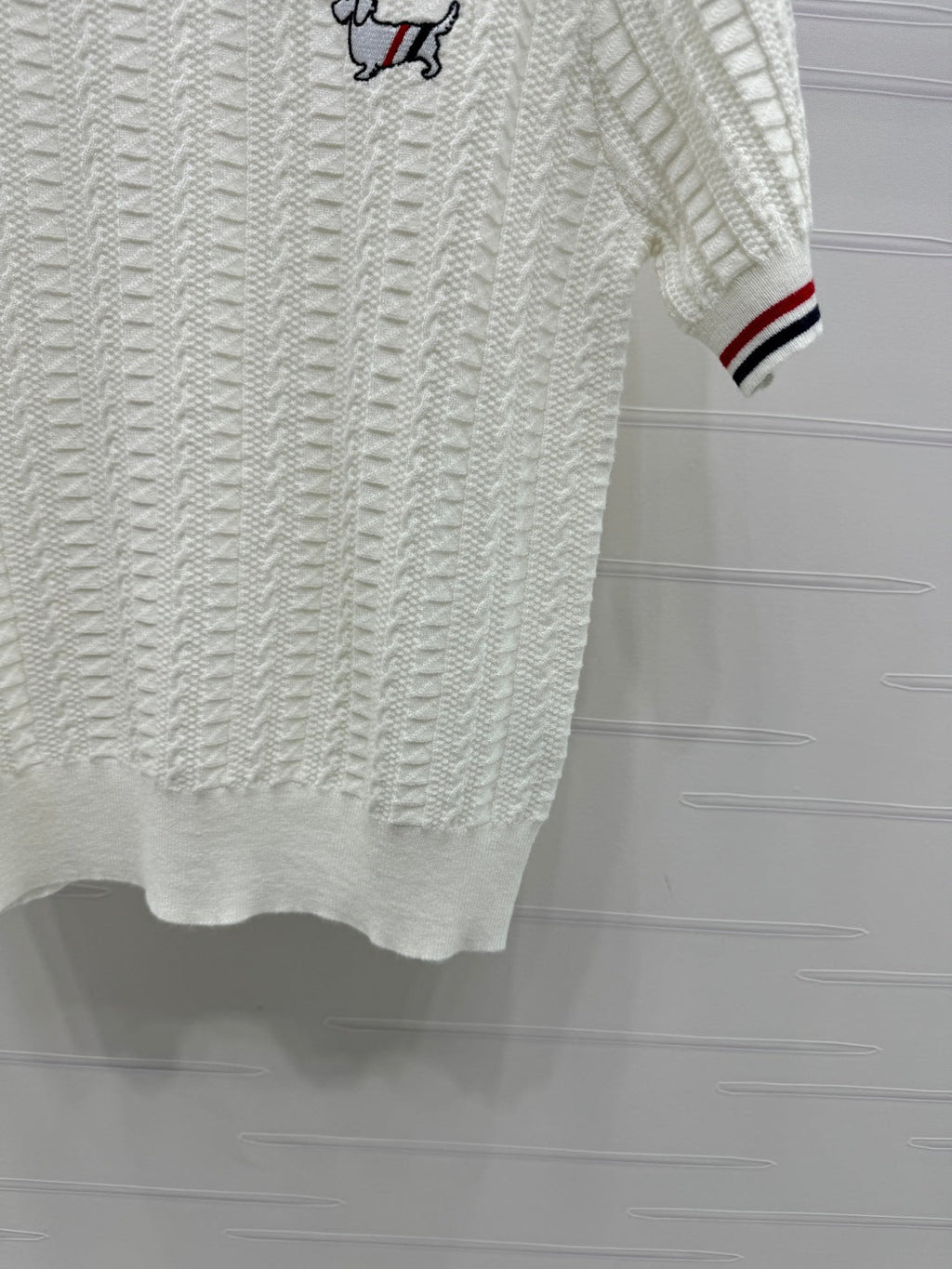 THOM SHORT-SLEEVE KNIT TOP WITH EMBROIDERED DOG MOTIF 274871
