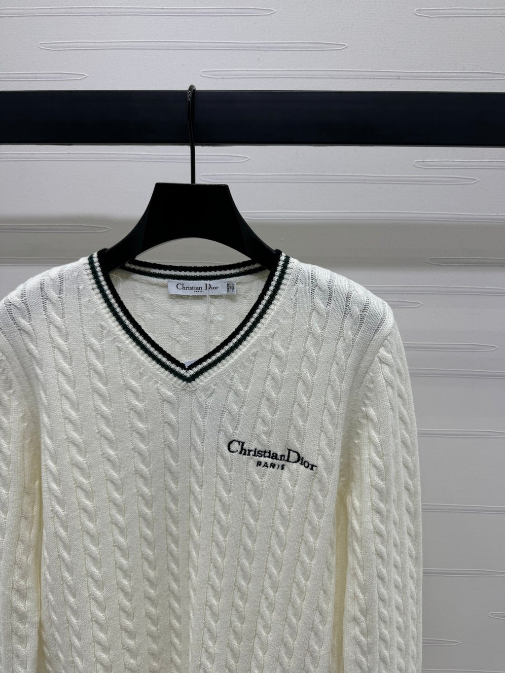 DIOR V-NECK PULLOVER SWEATER 274926