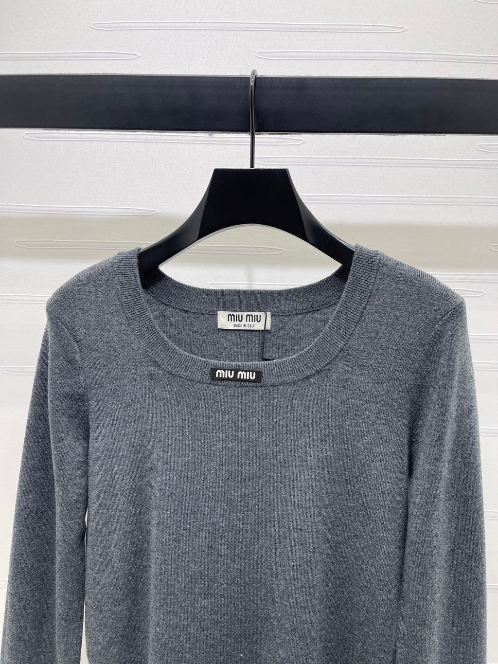 MIUMIU KNITTED SWEATER STYLE 461