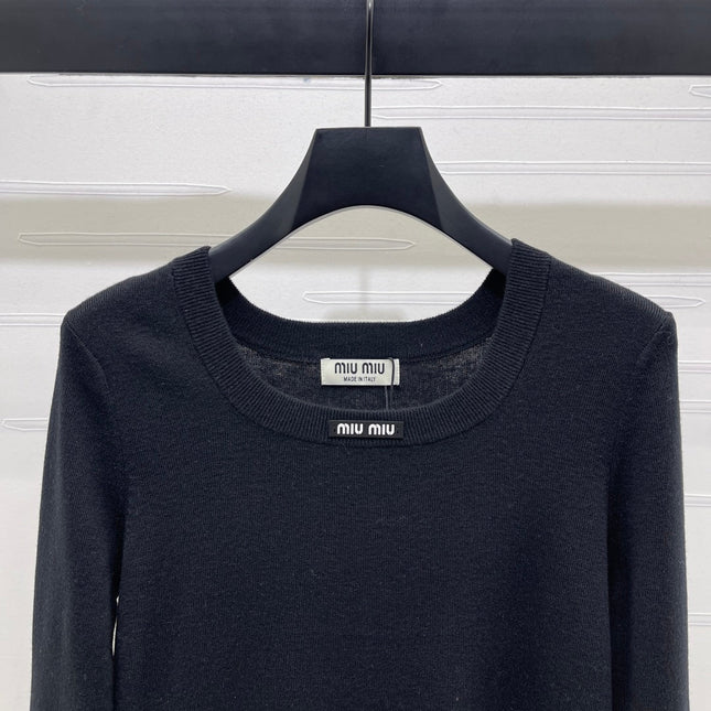 MIUMIU KNITTED SWEATER STYLE 460