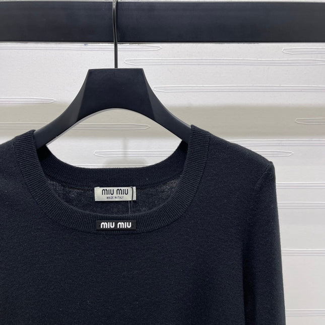 MIUMIU KNITTED SWEATER STYLE 460