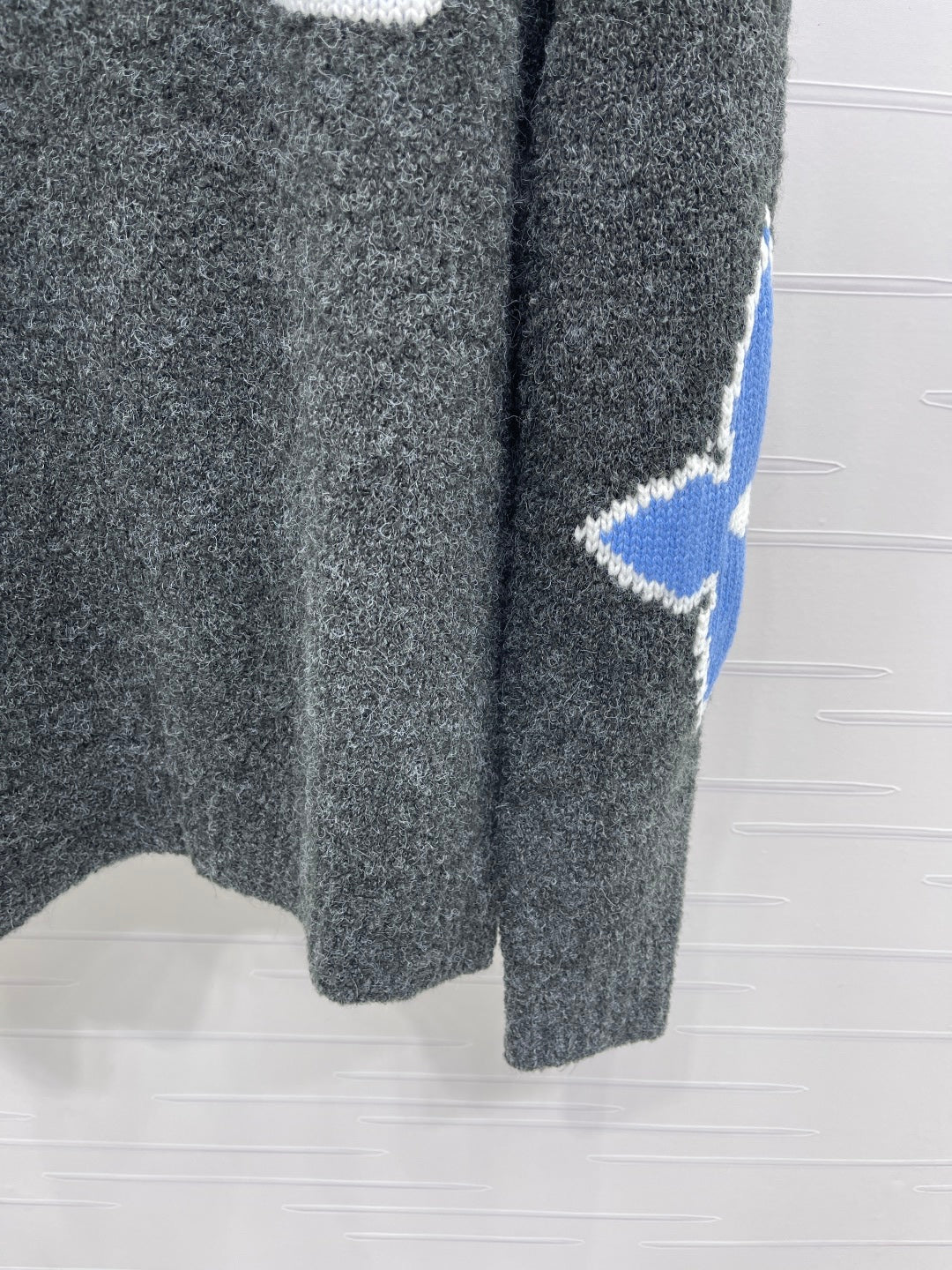 LV 25S SWEATER 0085