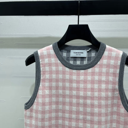 THOM 26S SLEEVELESS SWEATER STYLE 126