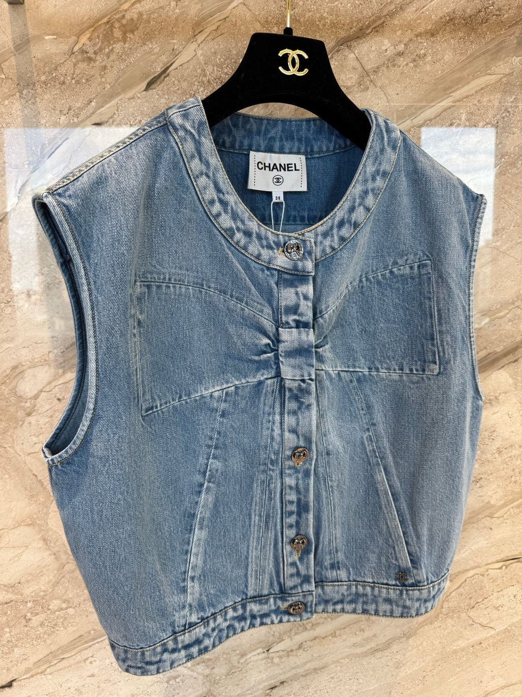 CHANEL 25S SLEEVELESS DENIM VEST 391
