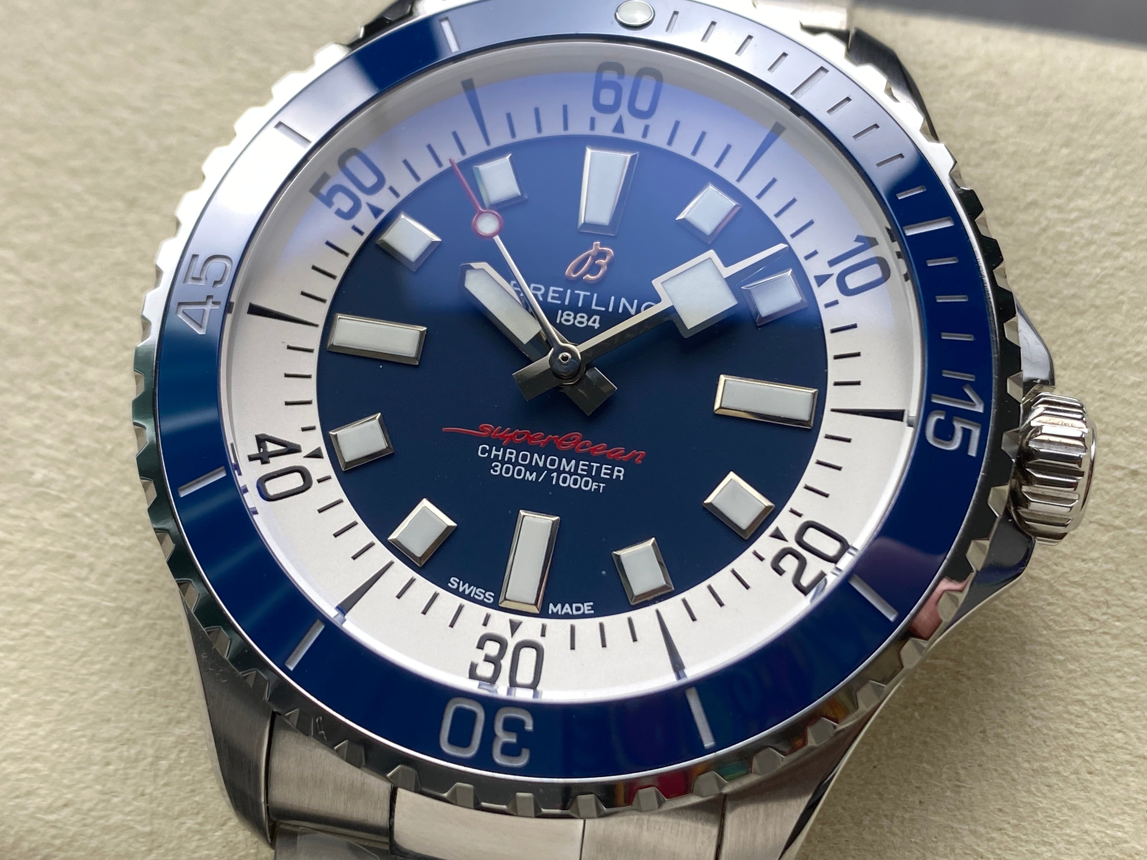 SUPEROCEAN AUTOMATIC 44 STEEL CASE BLUE AND WHITE DIAL