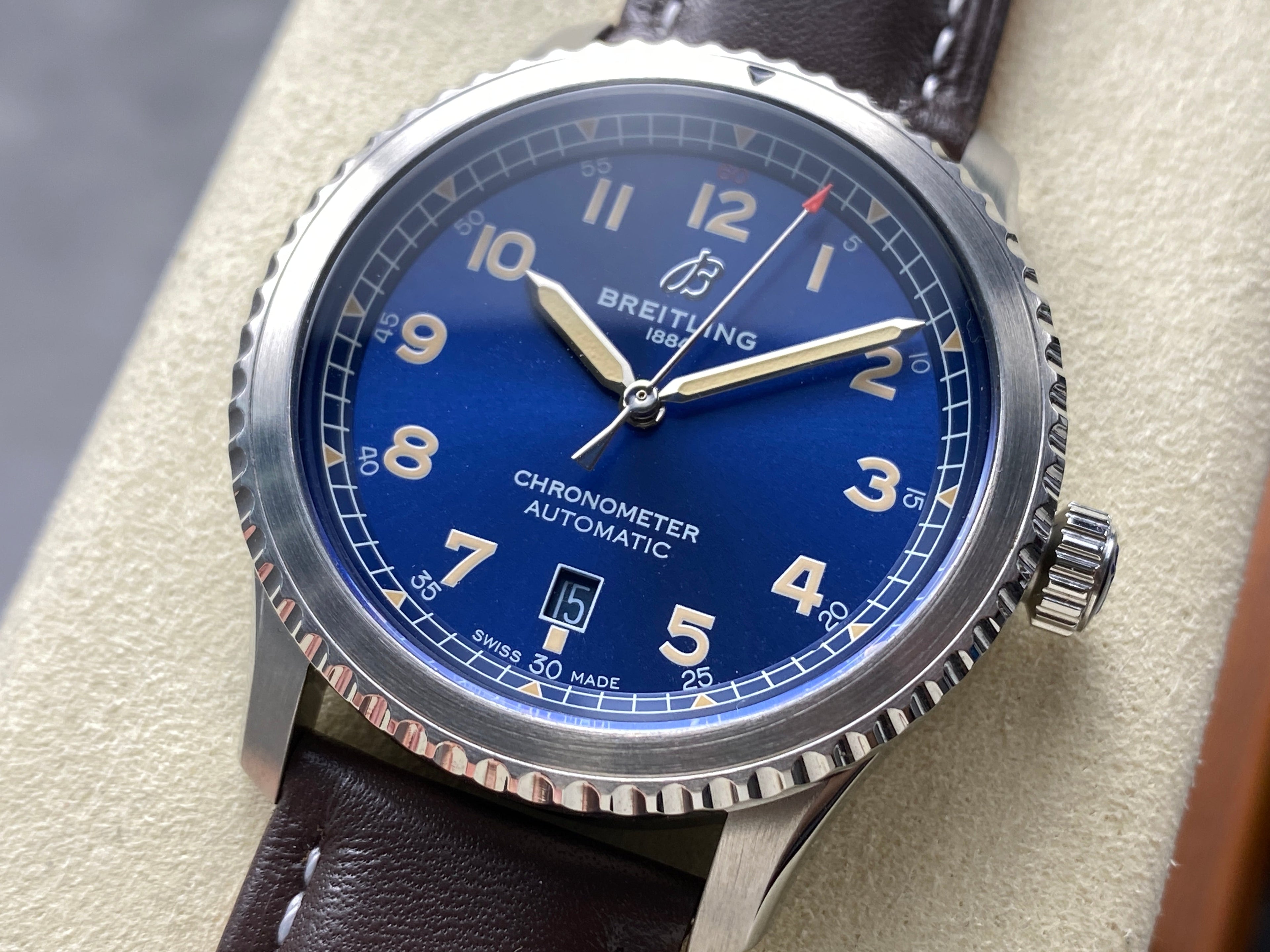 AVIATOR 8 AUTOMATIC STEEL CASE BLUE DIAL BROWN CALFSKIN STRAP