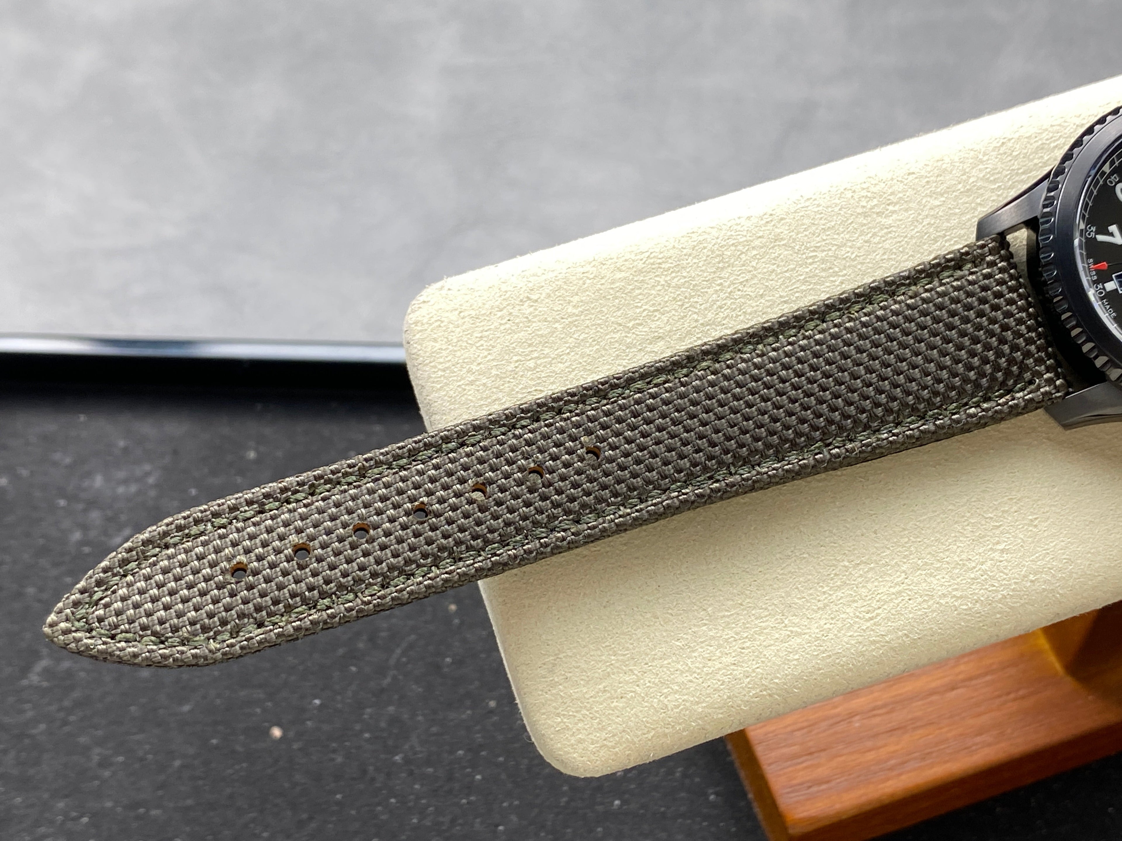 AVIATOR 8 CURTISS AUTOMATIC STEEL CASE KHAKI GREEN NYLON STRAP