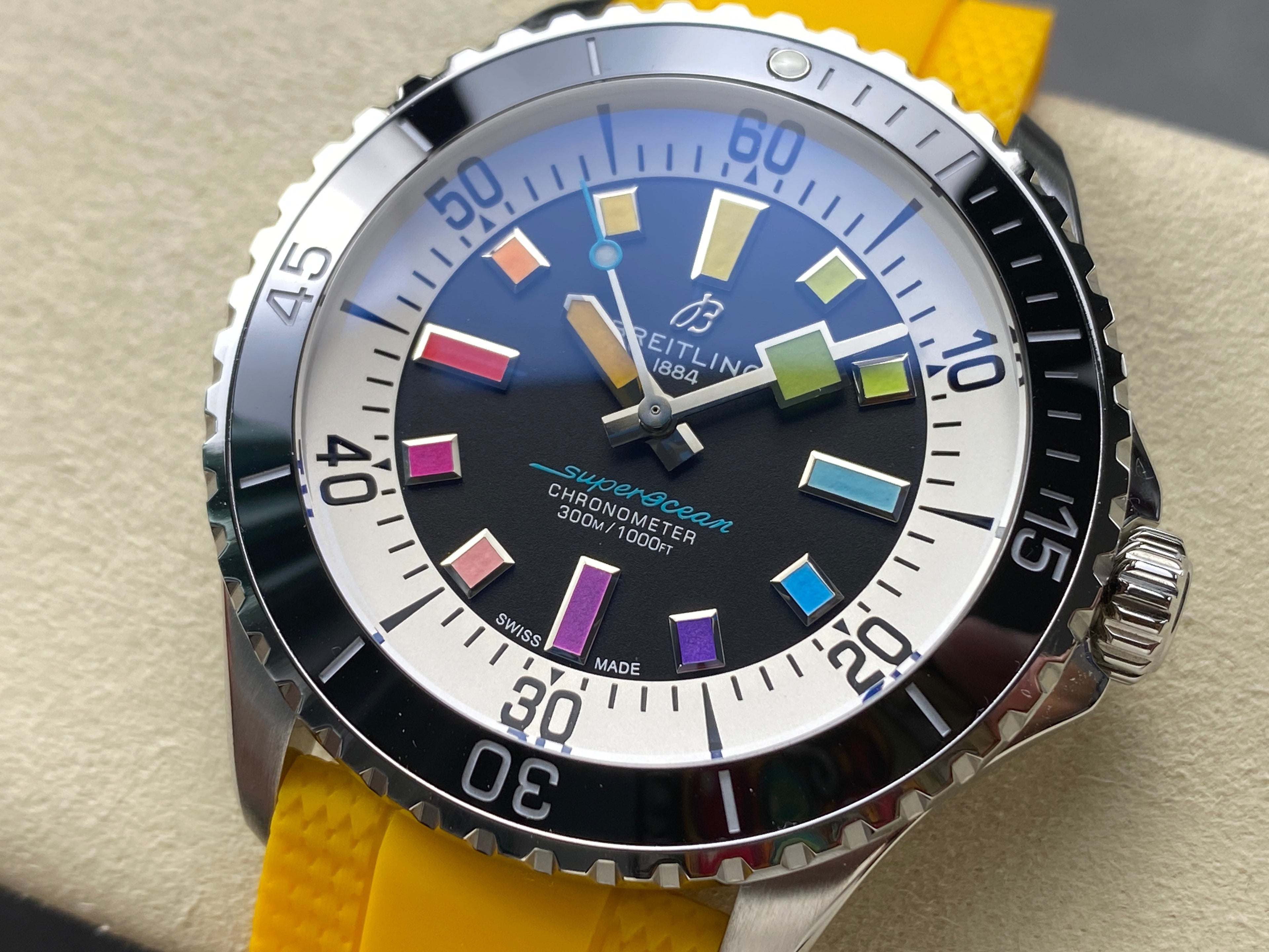 SUPEROCEAN 44 STEEL CASE YELLOW RUBBER STRAP