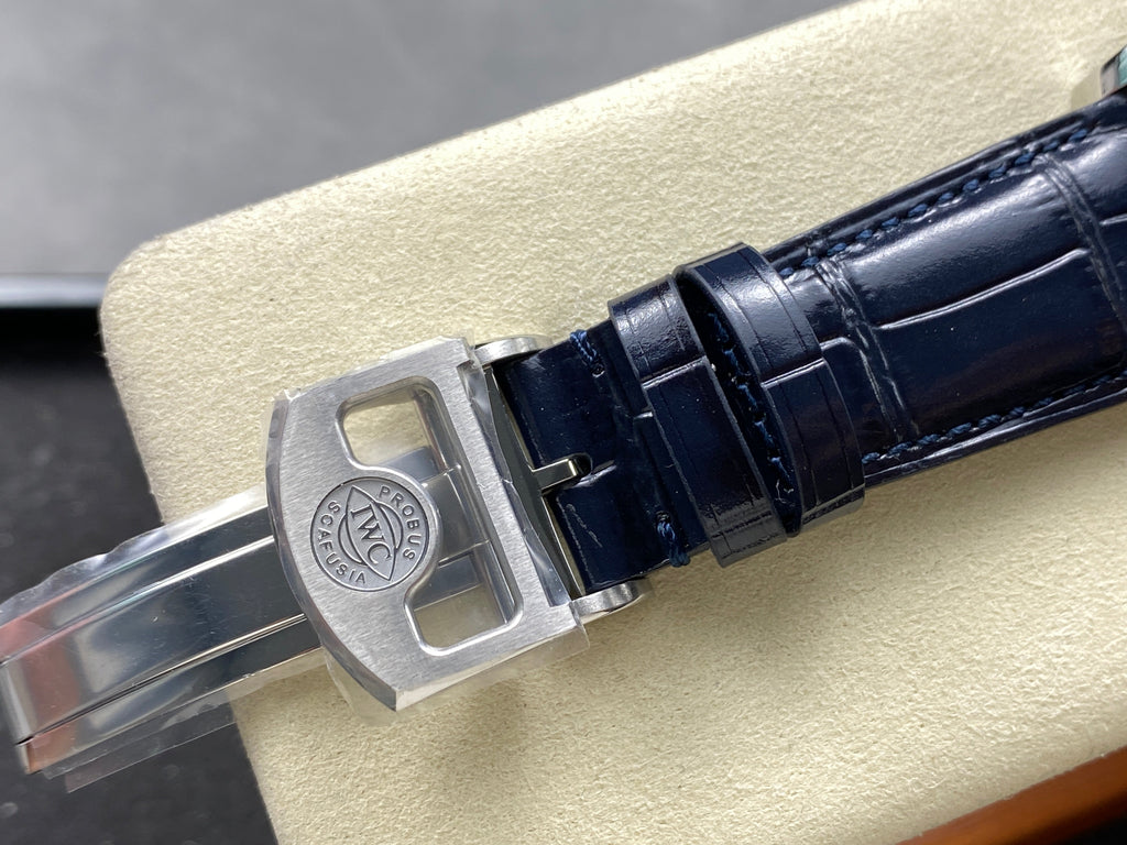 PORTUGIESER AUTOMATIC 42 WATCH SILVER CASE WITH BLACK LEATHER STRAP
